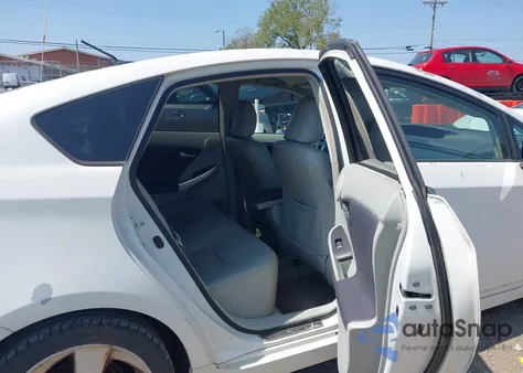 2010 Toyota Prius V z USA, uszkodzony, nr VIN JTDKN3DU4A0037756